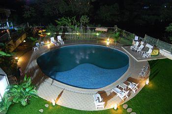Hotel Sapphire Lonavala Exteriér fotografie